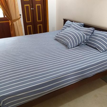 Villa Palm Breeze Polhena Esterno foto