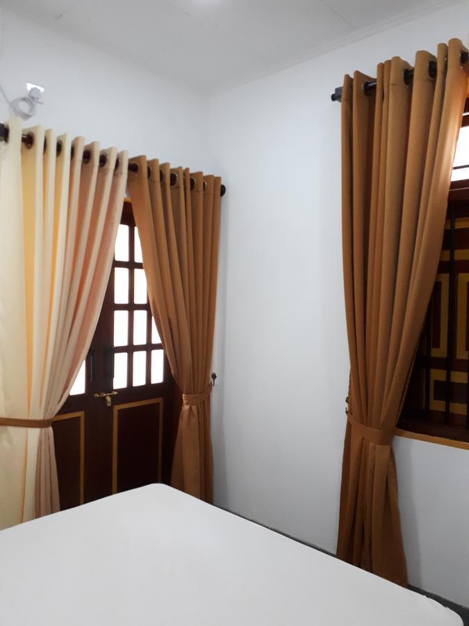 Villa Palm Breeze Polhena Esterno foto
