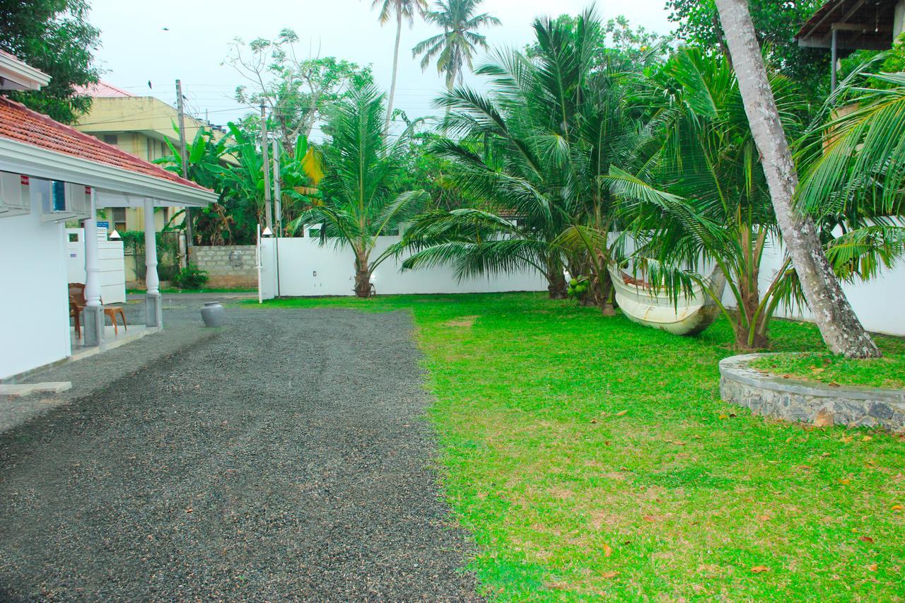 Villa Palm Breeze Polhena Esterno foto