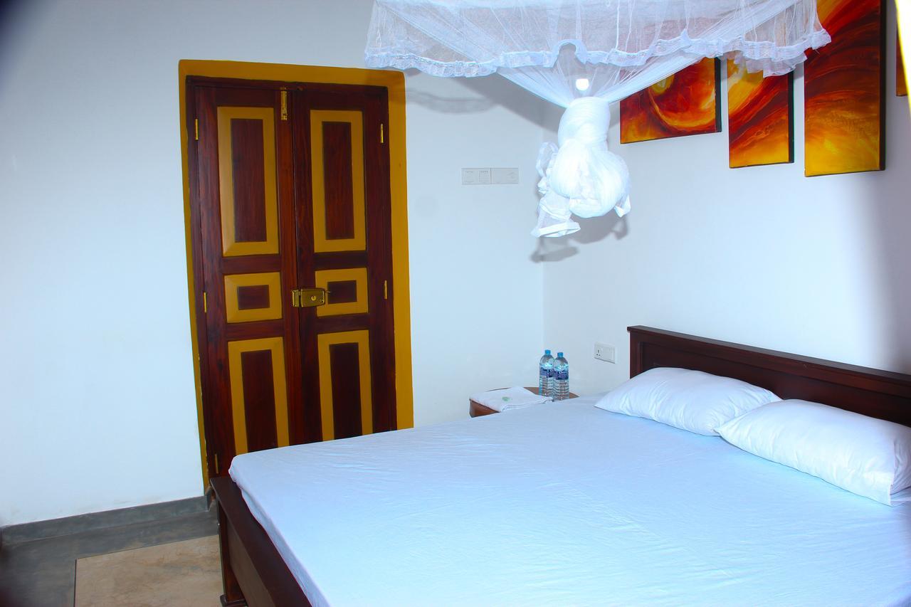 Villa Palm Breeze Polhena Esterno foto