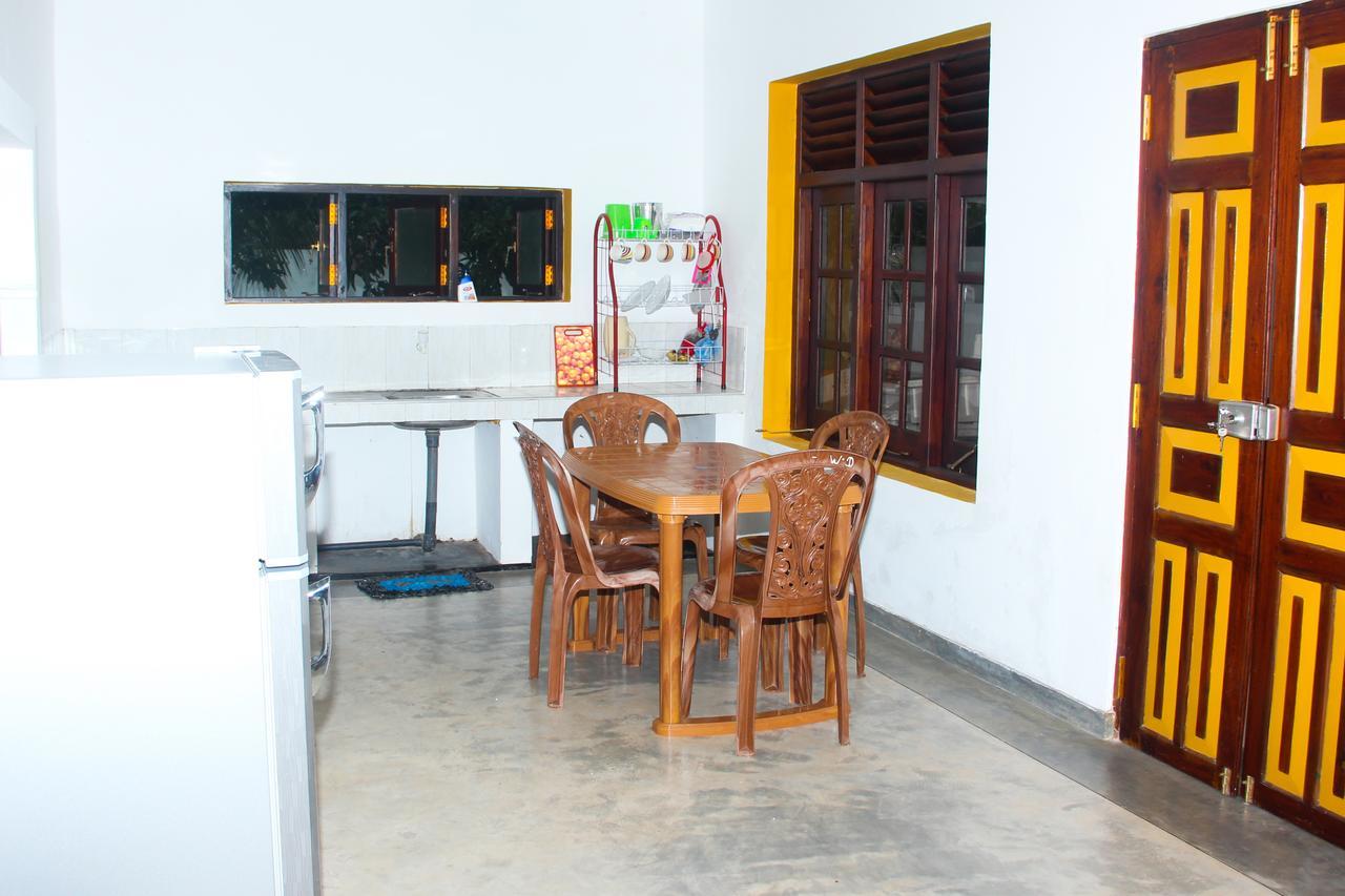 Villa Palm Breeze Polhena Esterno foto
