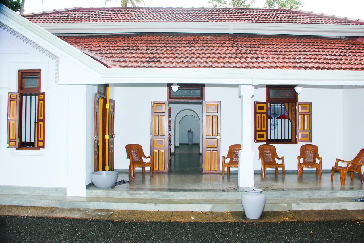 Villa Palm Breeze Polhena Esterno foto