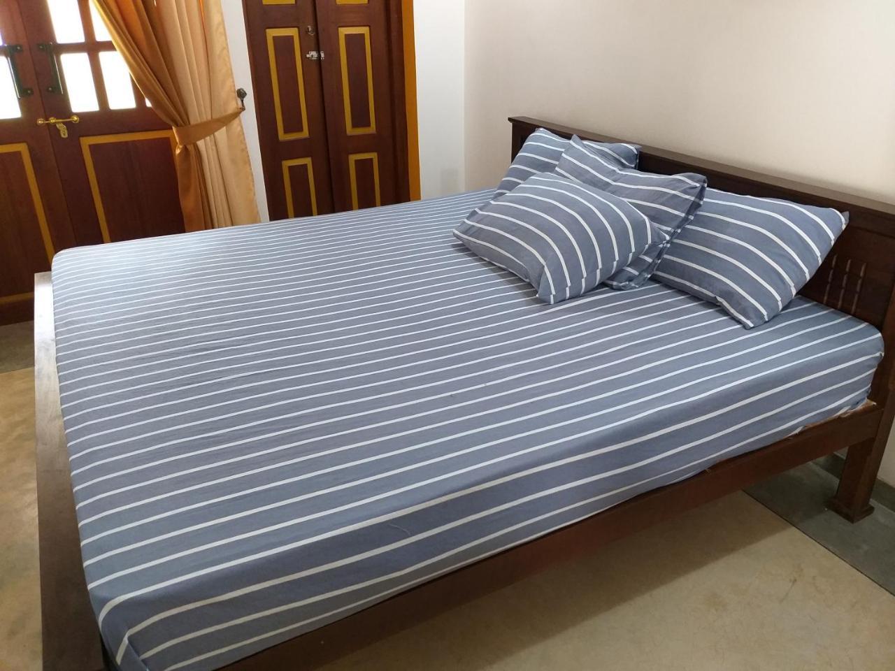 Villa Palm Breeze Polhena Esterno foto